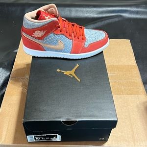 Air Jordan 1 Mid Se - 10